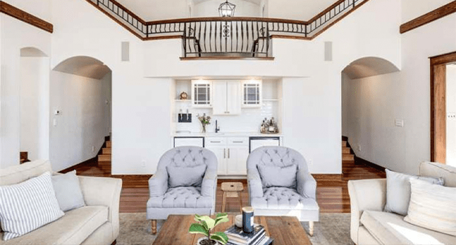 Seating room Kelly E Interiors